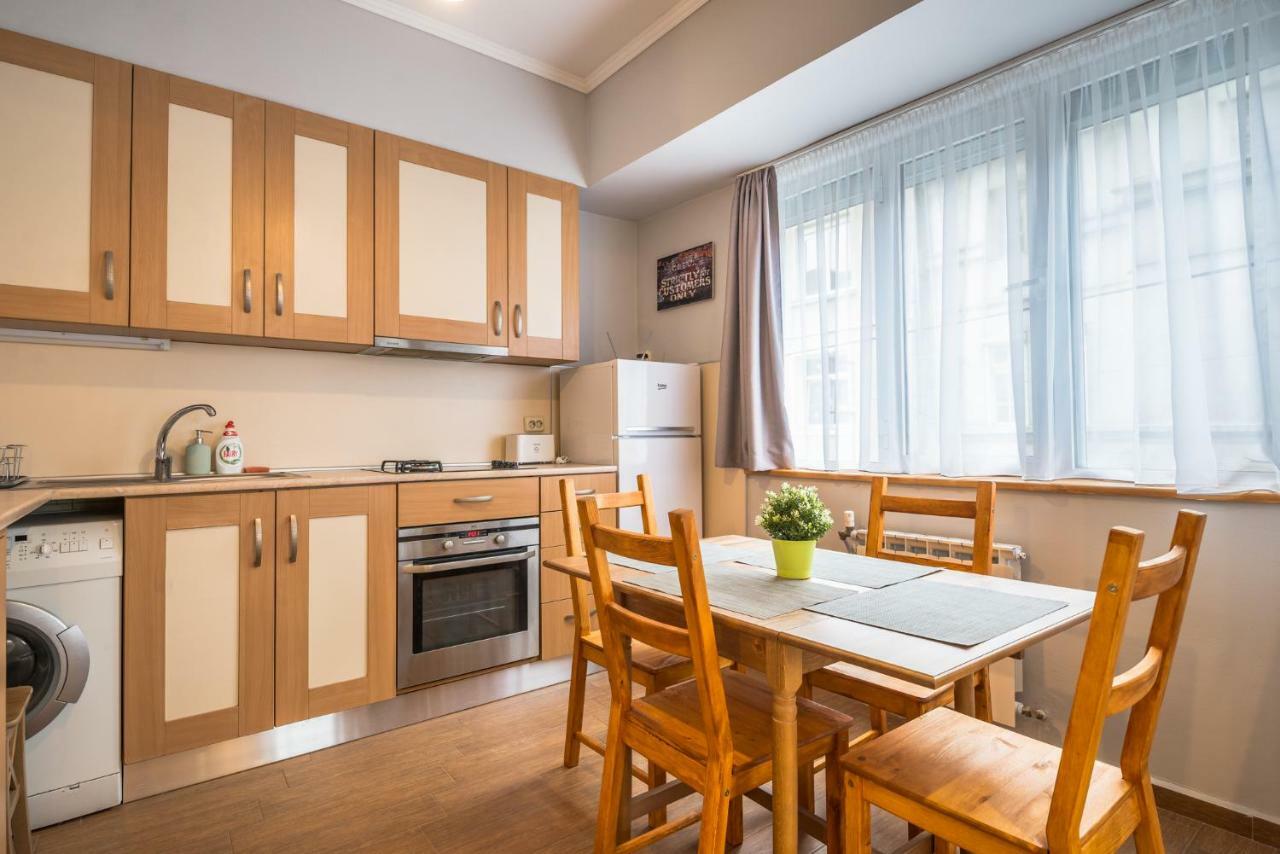 5Th Avenue Sofia Two Bedroom, Two Bathroom, Positano Street Suite By Flat Mаnager Dış mekan fotoğraf